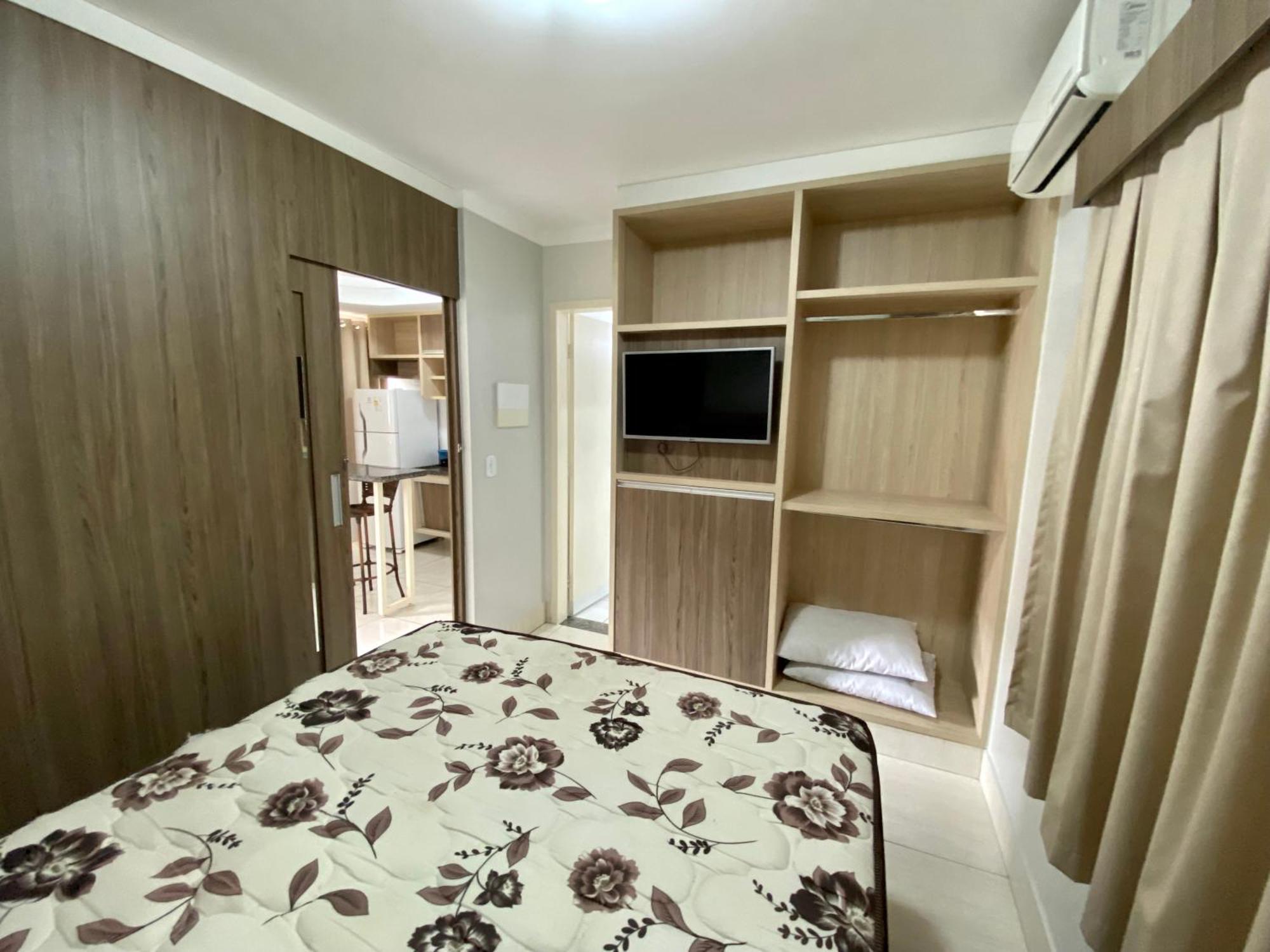 Apartamento Di Roma Lacqua Park 24h, Com Roupas De Cama E Banho